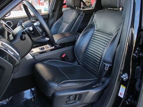 Used 2018 Land Rover Discovery HSE Luxury AWD/4WD image 14
