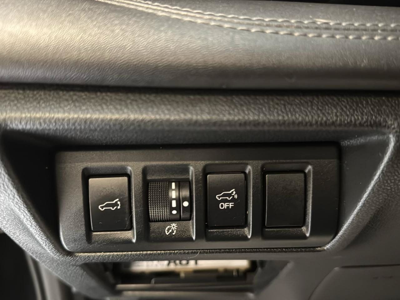 Used 2022 Subaru Outback Limited AWD/4WD image 11