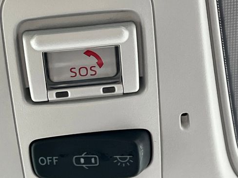 Certified 2022 Toyota Prius Prime LE image 11