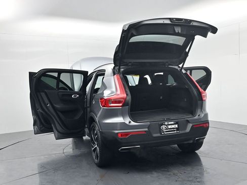 Used 2019 Volvo XC40 T5 R-Design image 66