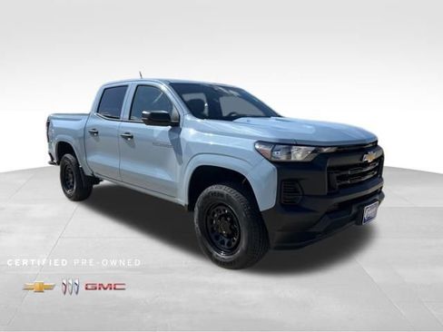 Certified 2025 Chevrolet Colorado W/T image 1