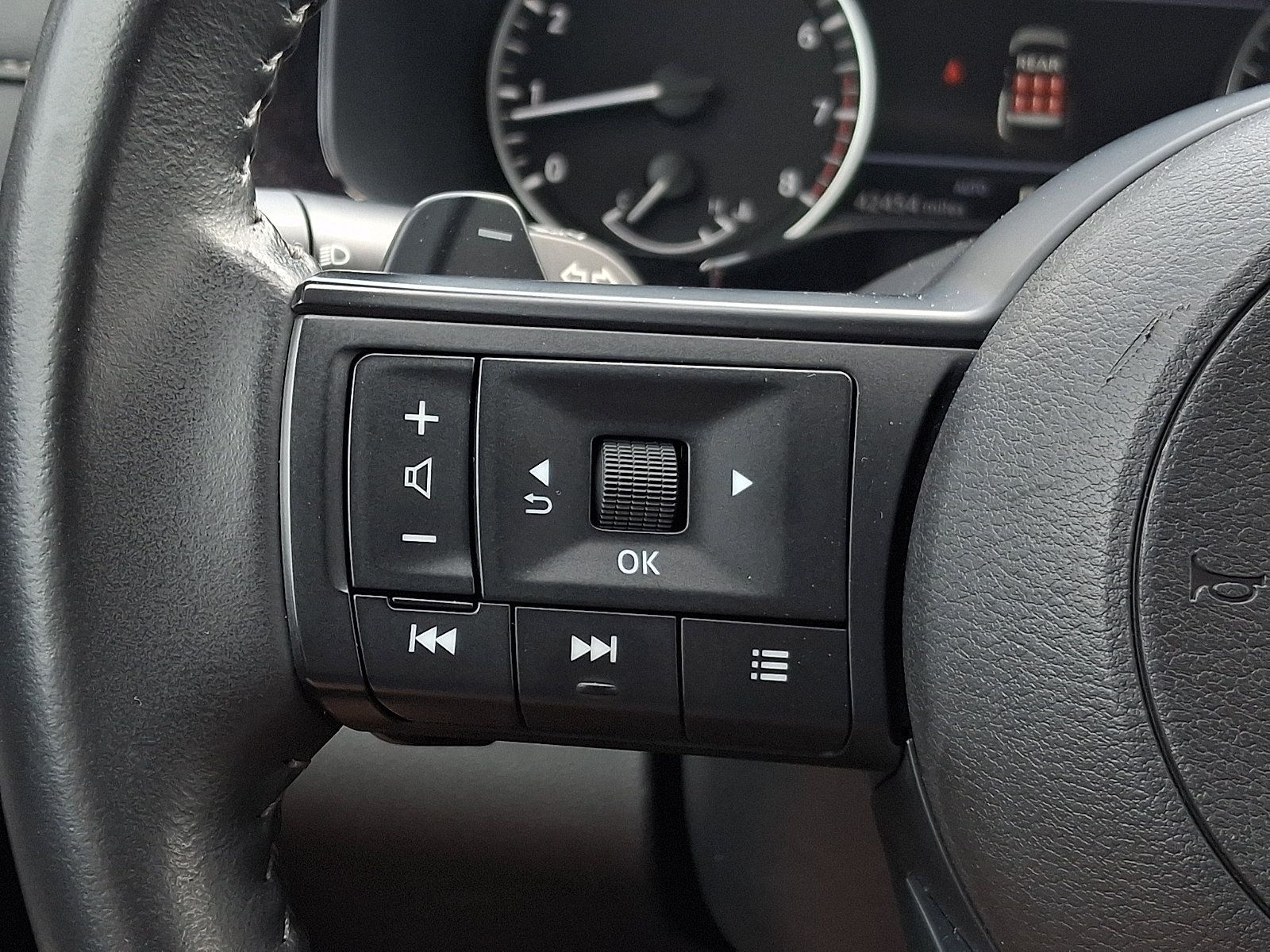 Certified 2025 Nissan Pathfinder SV AWD/4WD image 20