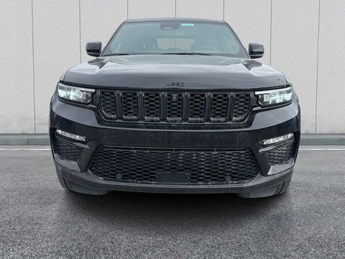 Used 2024 Jeep Grand Cherokee Limited w/ Luxury Tech Group II image 2