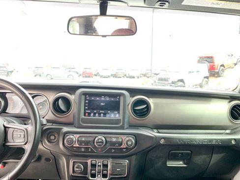 Used 2019 Jeep Wrangler Unlimited Sport S image 14