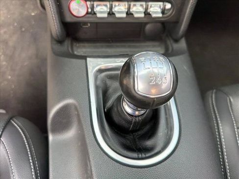 Used 2018 Ford Mustang GT Premium RWD image 15
