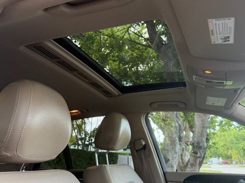 Used 2015 Mercedes-Benz ML 350 4MATIC w/ Premium 1 Package image 39