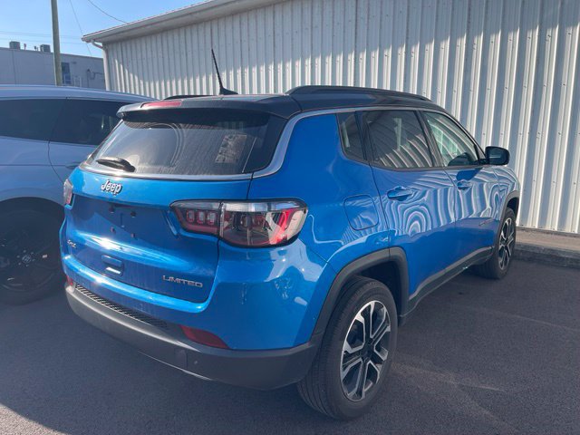 Used 2023 Jeep Compass Limited AWD/4WD image 4
