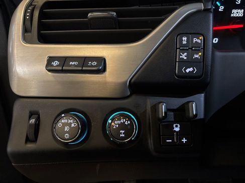 Used 2018 GMC Yukon Denali AWD/4WD image 23