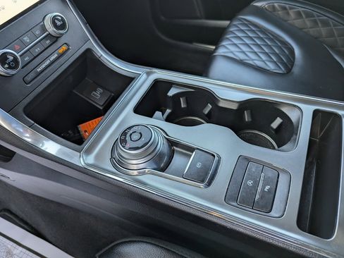 Used 2024 Ford Edge Titanium image 25