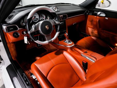 Used 2010 Porsche 911 Targa 4S AWD/4WD image 9