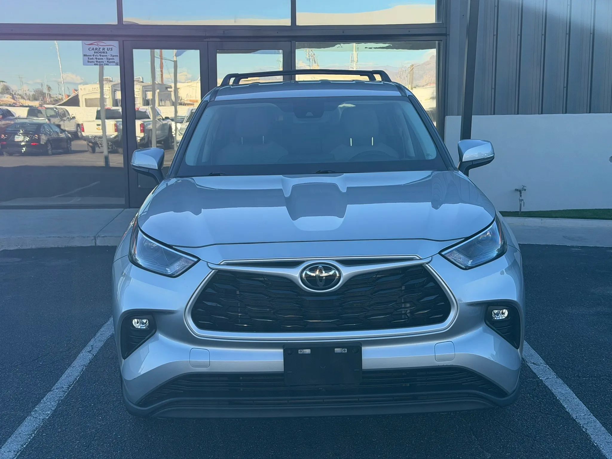 Used 2023 Toyota Highlander LE FWD image 17