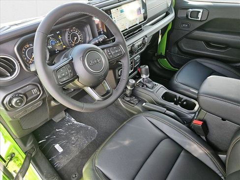 New 2025 Jeep Gladiator Sport image 8