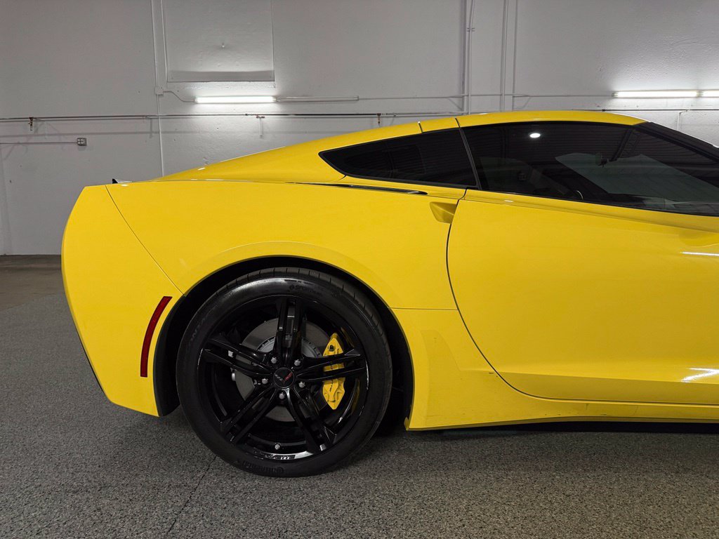 Used 2017 Chevrolet Corvette Stingray Coupe w/ Carbon Flash Badge Package RWD image 7