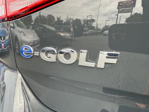 Used 2019 Volkswagen e-Golf SE w/ Driver Assistance Package image 4