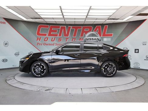 New 2026 Nissan Sentra SR w/ SR Premium Package image 3