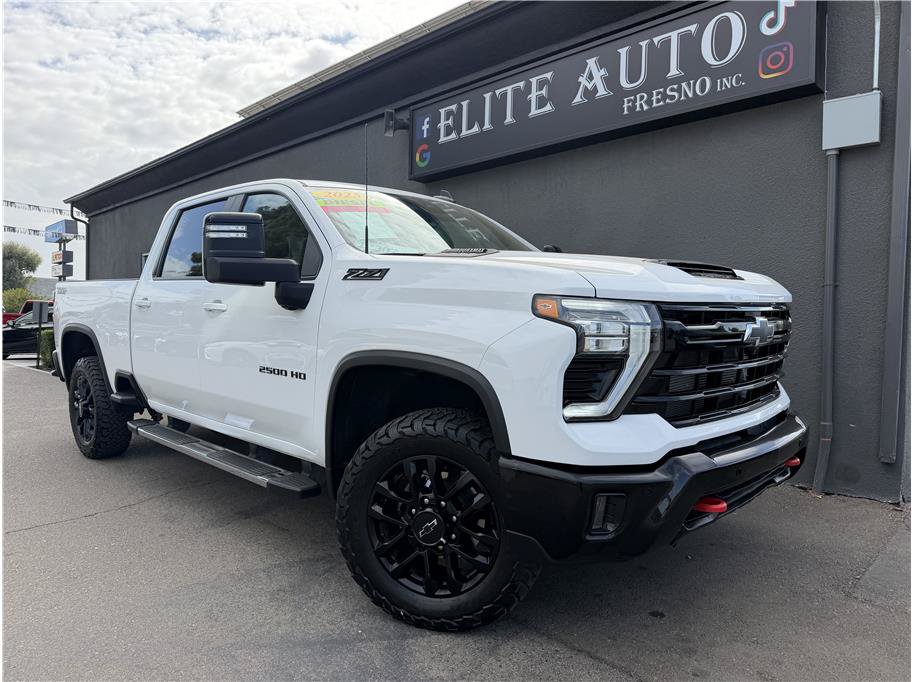 Used 2025 Chevrolet Silverado 2500 LT w/ Trail Boss Package AWD/4WD image 1