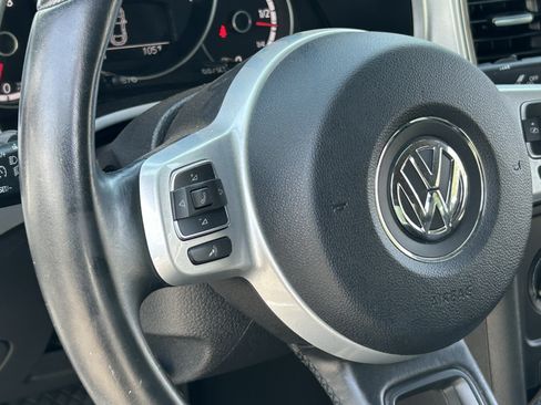 Used 2014 Volkswagen Beetle 1.8T FWD image 28