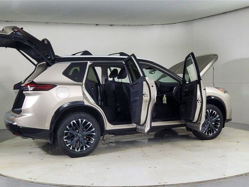 New 2026 Nissan Rogue Platinum w/ Platinum Premium Package image 12