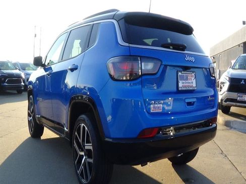 Certified 2025 Jeep Compass Limited w/ Elite Group image 8