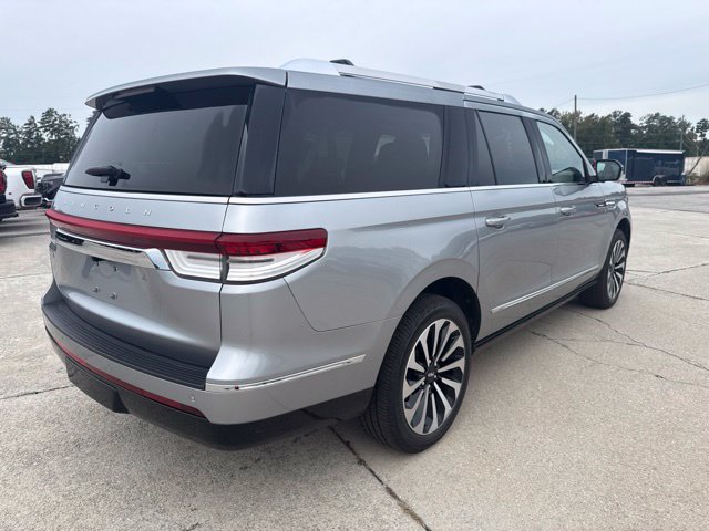Used 2023 Lincoln Navigator L Reserve AWD/4WD image 5