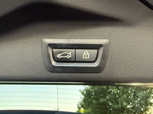 Used 2022 BMW X5 xDrive45e w/ M Sport Package image 18