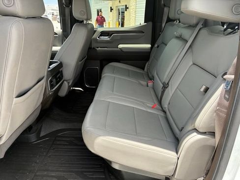 Used 2023 GMC Sierra 1500 SLT w/ SLT Premium Package AWD/4WD image 11