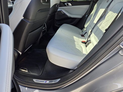 Used 2025 BMW X6 xDrive40i w/ Executive Package image 18