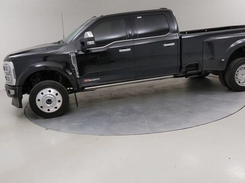 Certified 2024 Ford F450 Platinum w/ FX4 Off-Road Package AWD/4WD image 19