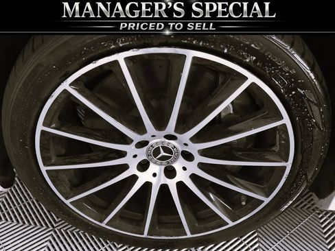 Used 2022 Mercedes-Benz S 500 4MATIC w/ AMG Line Package image 7
