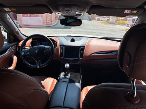 Used 2019 Maserati Levante AWD/4WD image 19
