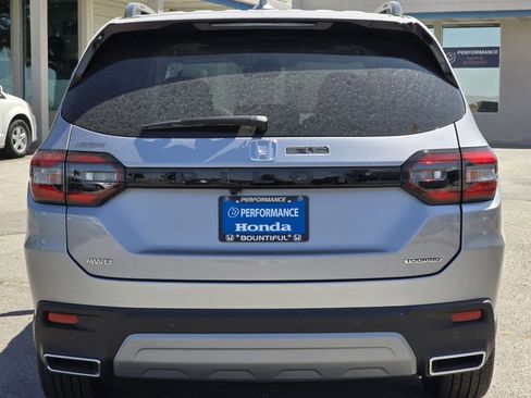 Used 2025 Honda Pilot Touring image 21