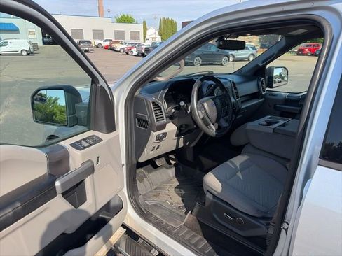 Used 2015 Ford F150 XLT w/ Equipment Group 301A Mid AWD/4WD image 10