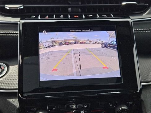 New 2025 Jeep Grand Cherokee Laredo X w/ Luxury Tech Group I image 13