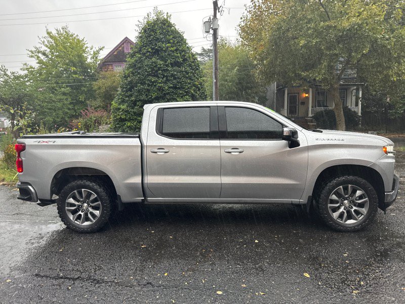 Used 2020 Chevrolet Silverado 1500 LT AWD/4WD image 6