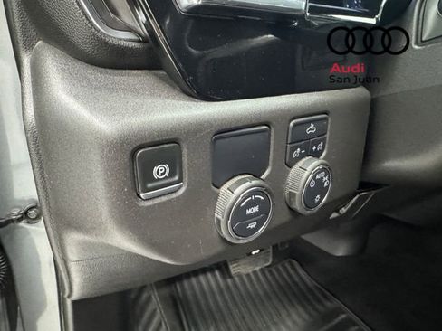 Used 2025 Chevrolet Silverado 1500 LT image 37