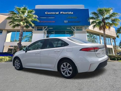 Used 2026 Toyota Corolla LE FWD image 7