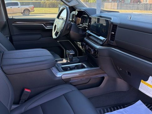 Used 2025 Chevrolet Silverado 1500 LT w/ Safety Package image 55