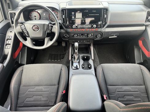 Certified 2025 Nissan Frontier PRO-4X image 18