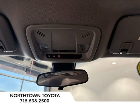 Used 2018 Chevrolet Malibu LT image 14