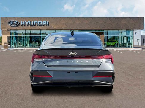 New 2026 Hyundai Elantra SEL Sport FWD image 6