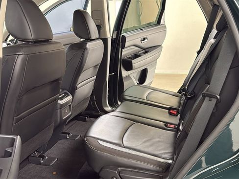 Used 2022 Nissan Pathfinder SL w/ Cargo Package image 15