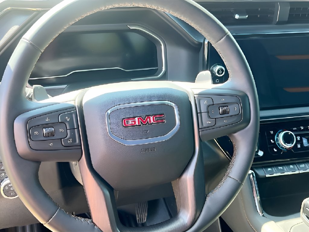 Used 2024 GMC Sierra 1500 AT4 w/ AT4 Premium Package AWD/4WD image 11