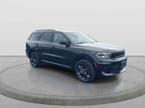 Used 2023 Dodge Durango GT AWD/4WD image 2