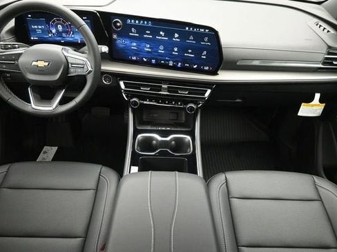 New 2026 Chevrolet Traverse LT FWD image 22