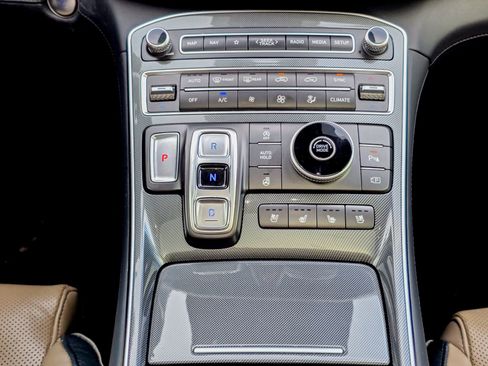 Used 2023 Hyundai Santa Fe Limited w/ Cargo Package image 16