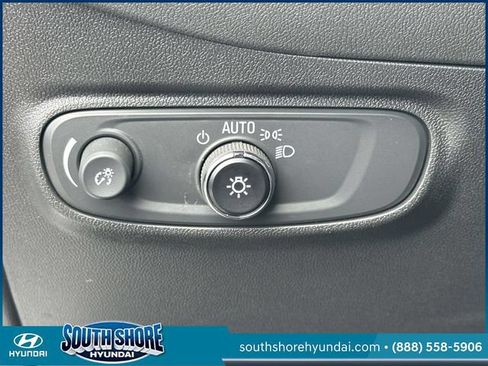 Used 2024 Chevrolet Equinox LT AWD/4WD image 22