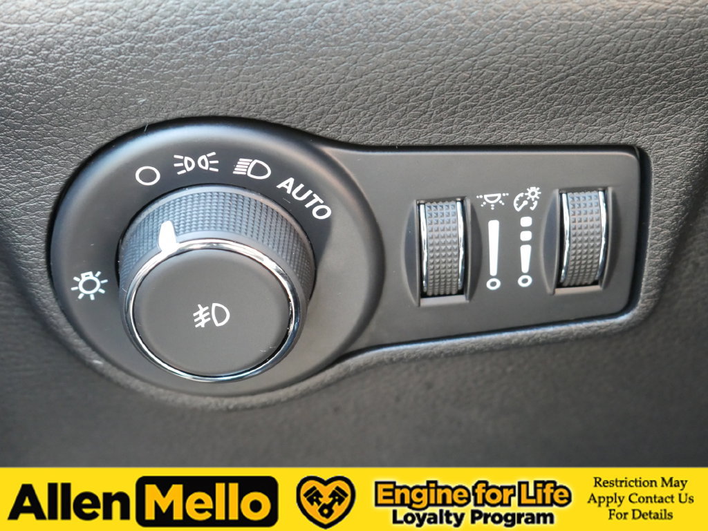 Used 2026 Jeep Compass Limited AWD/4WD image 31