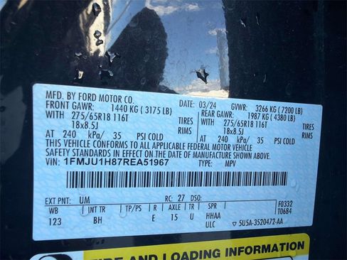 Used 2024 Ford Expedition XLT image 7