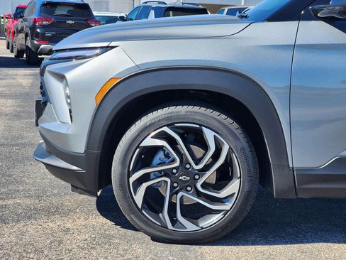 Certified 2025 Chevrolet TrailBlazer RS w/ Convenience Package image 8