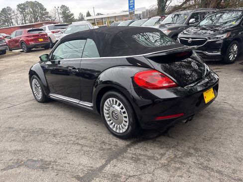 Used 2015 Volkswagen Beetle 1.8T image 4